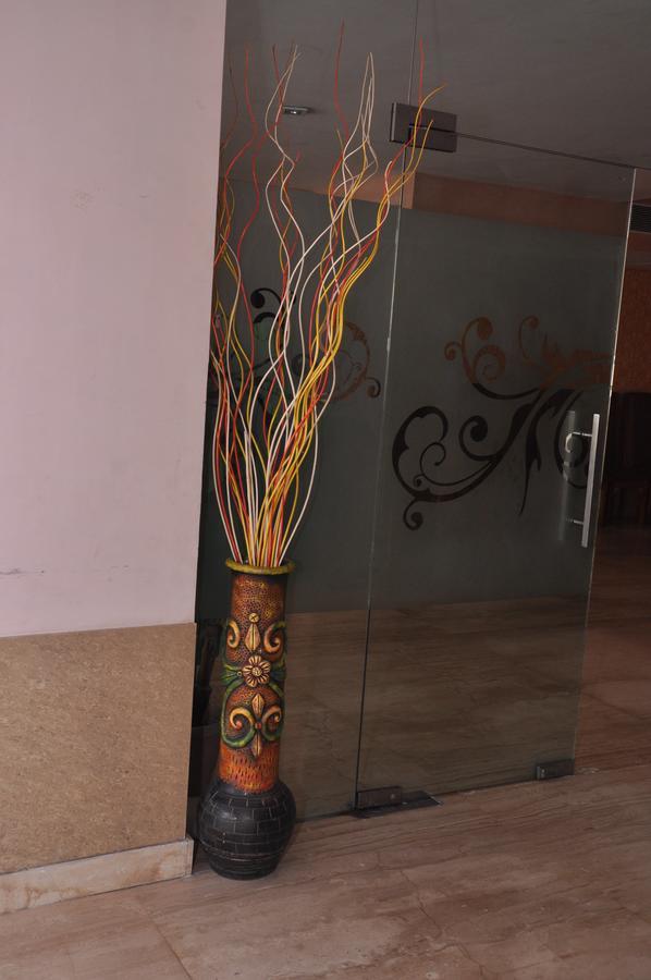 Hotel Samrat Kaushambi Ghaziabad Exterior foto